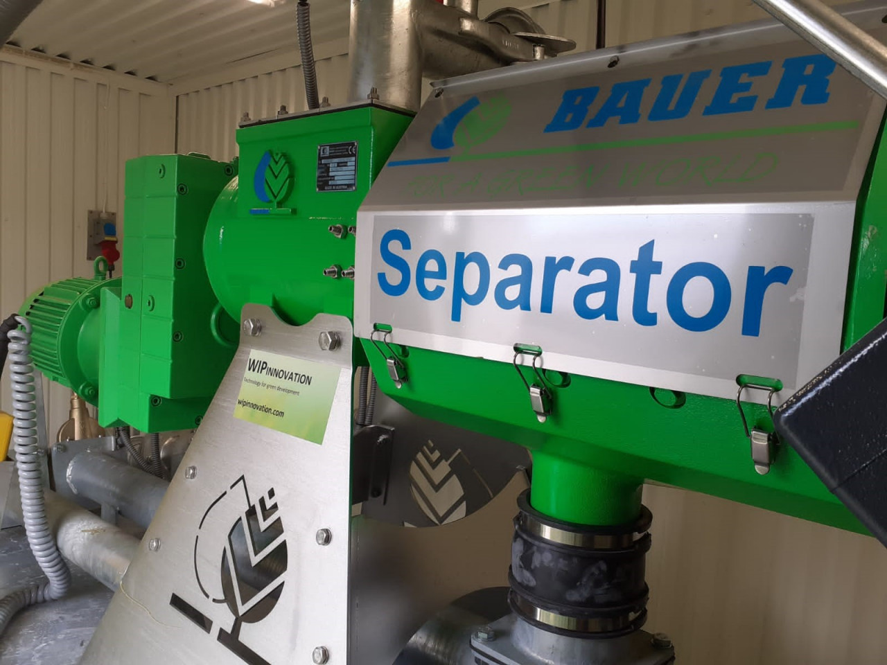 Bauer Green Bedding Separator Plug_Play_S855GB